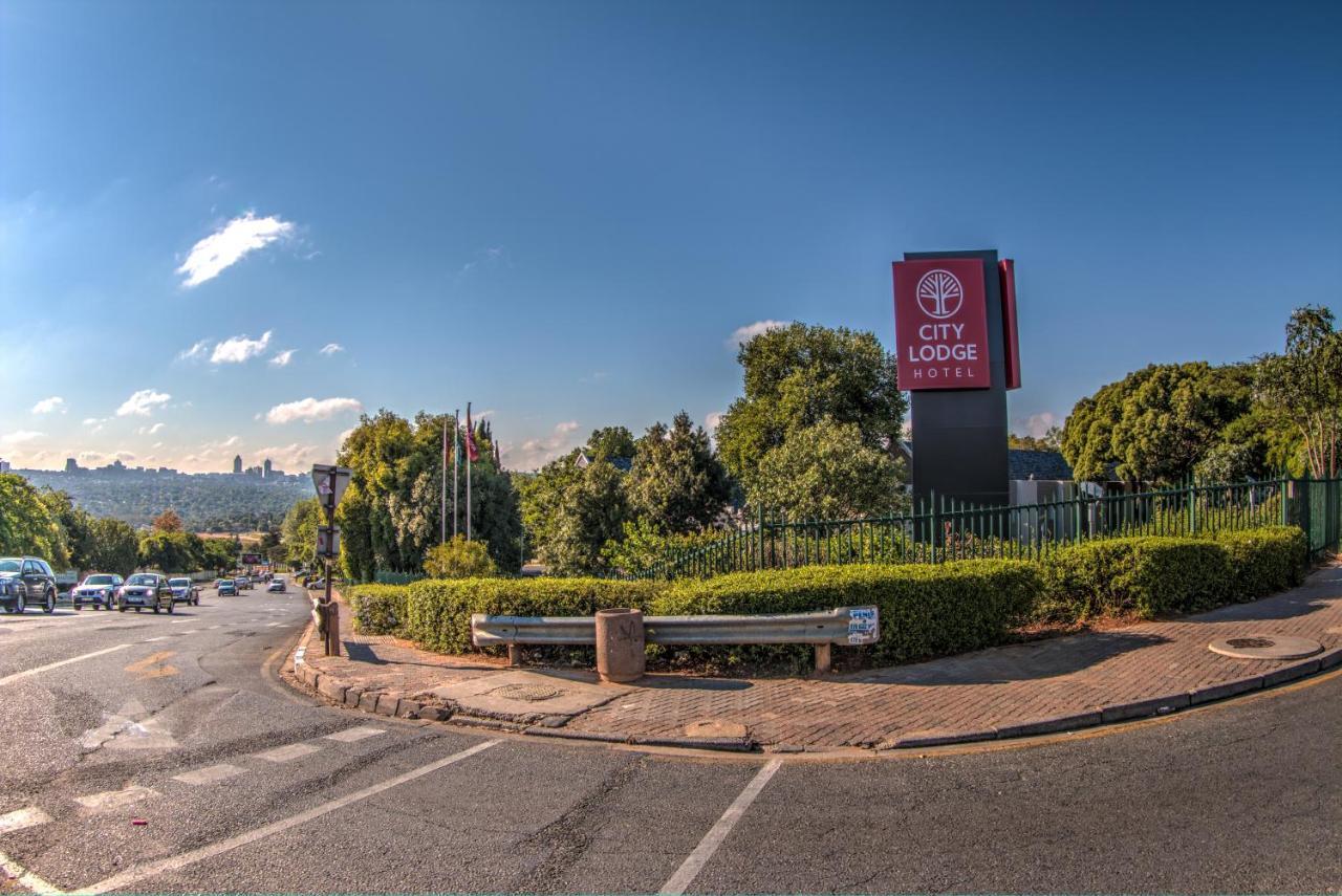 Bryanston Hotel 3*