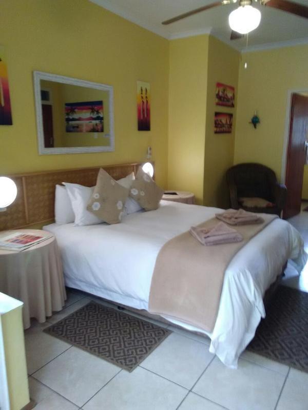Guest house Flintstones Fourways 3*