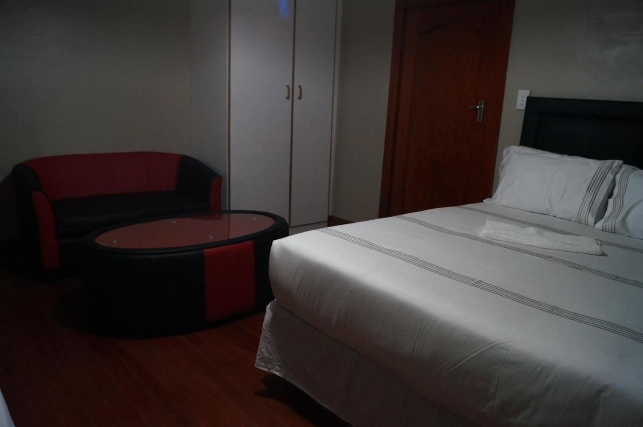 Acomodação com café da manhã  Miraton Eastgate Suites 3*