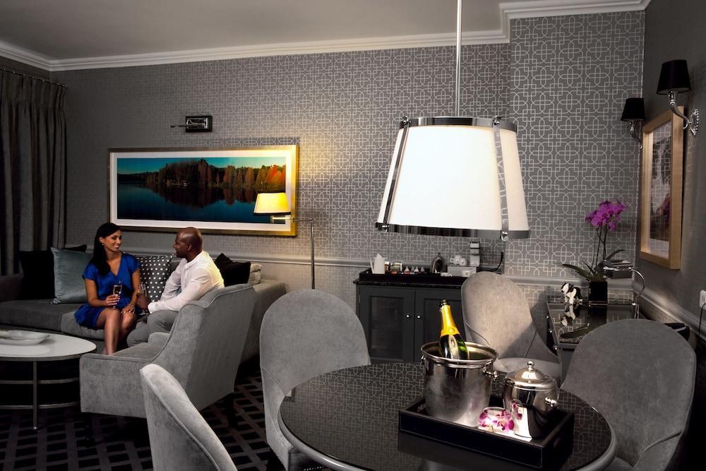 54 On Bath, Rosebank