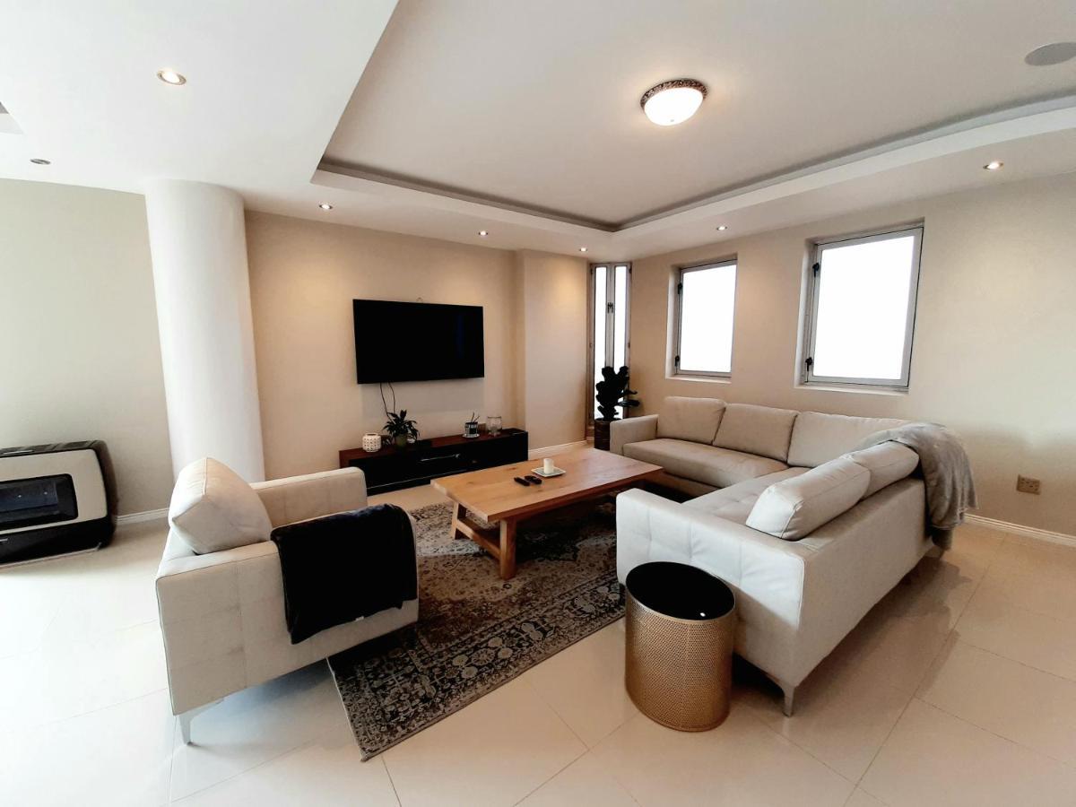 1804 Franklin 3-bed Penthouse With Rooftop Jacuzzi *