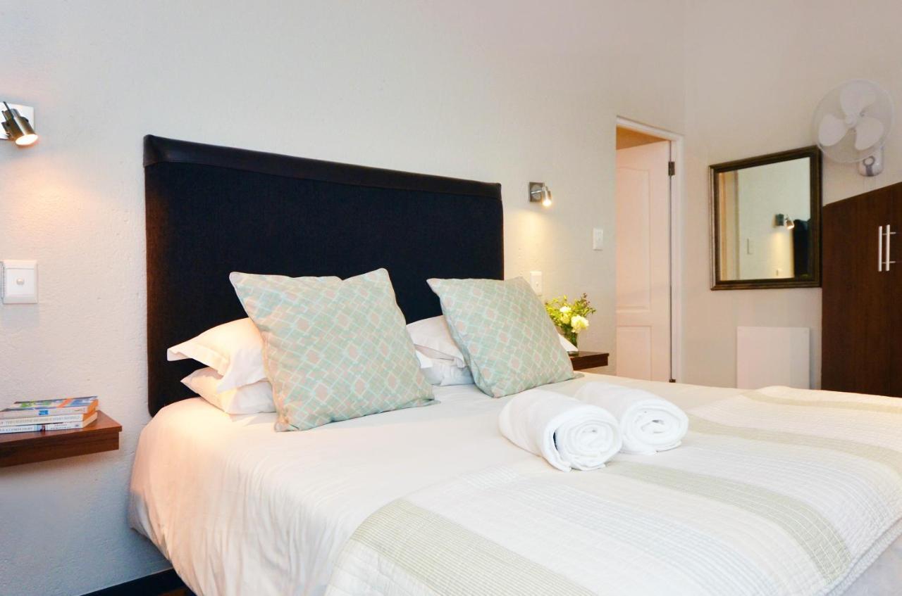 Sandton Slippers Bed & Breakfast