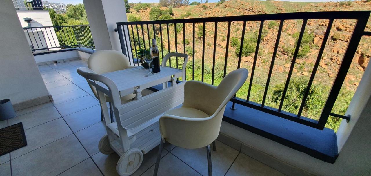 Kaleaba House In A Picturesque Setting - Oakdene Johannesburg