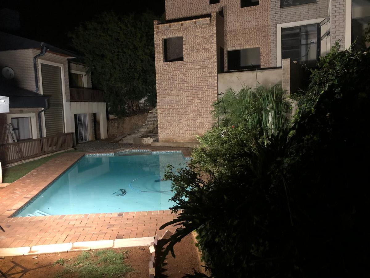 Naomi's Place 3* Johannesburg
