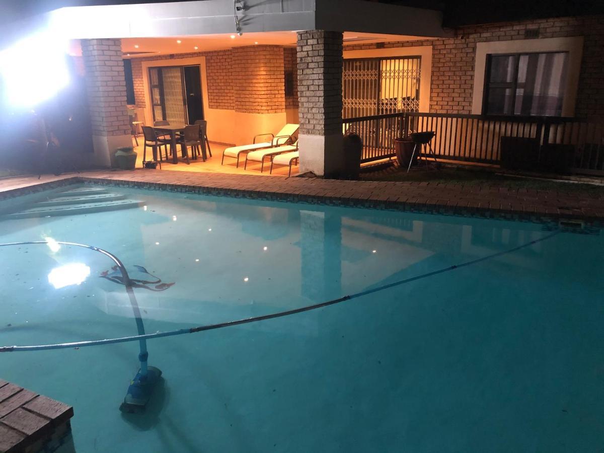 Naomi's Place 3* Johannesburg