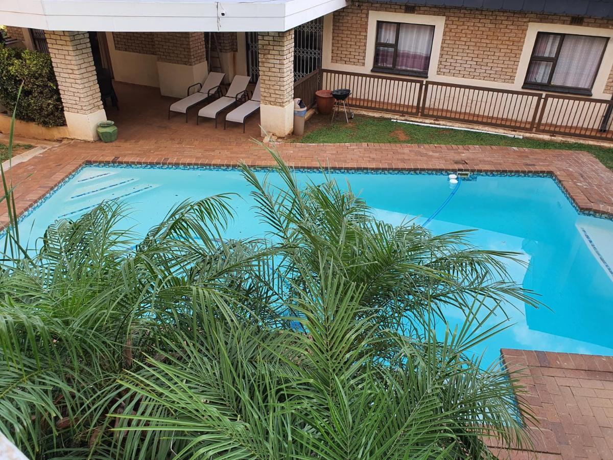 Naomi's Place 3* Johannesburg