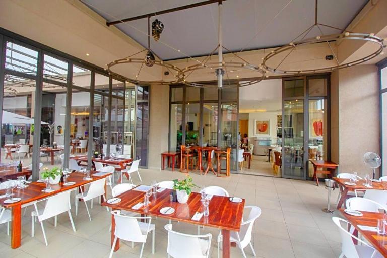 Khách sạn hẻo lánh Sandton Luxury