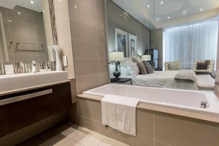 Sandton Skye