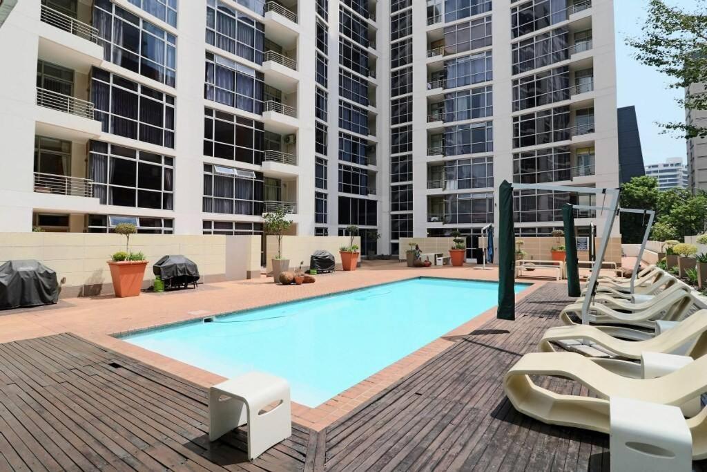 Hydro Sandton Executive Apartment *