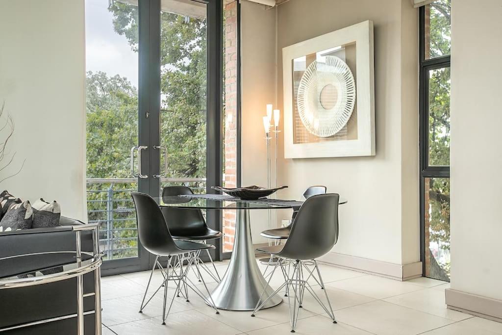 Melrose Arch Luxury