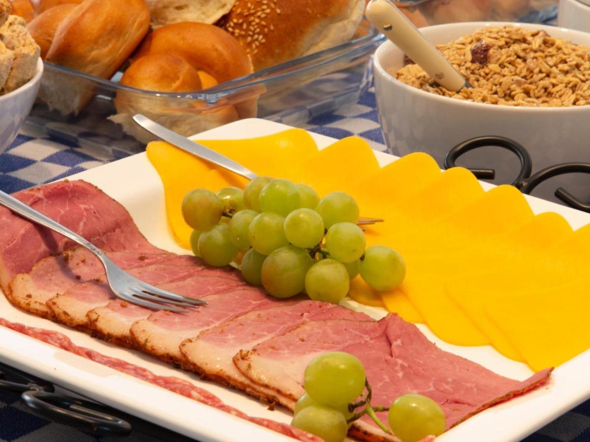 Acomodação com café da manhã  Be My Guest Bed; Book & Breakfast Joanesburgo