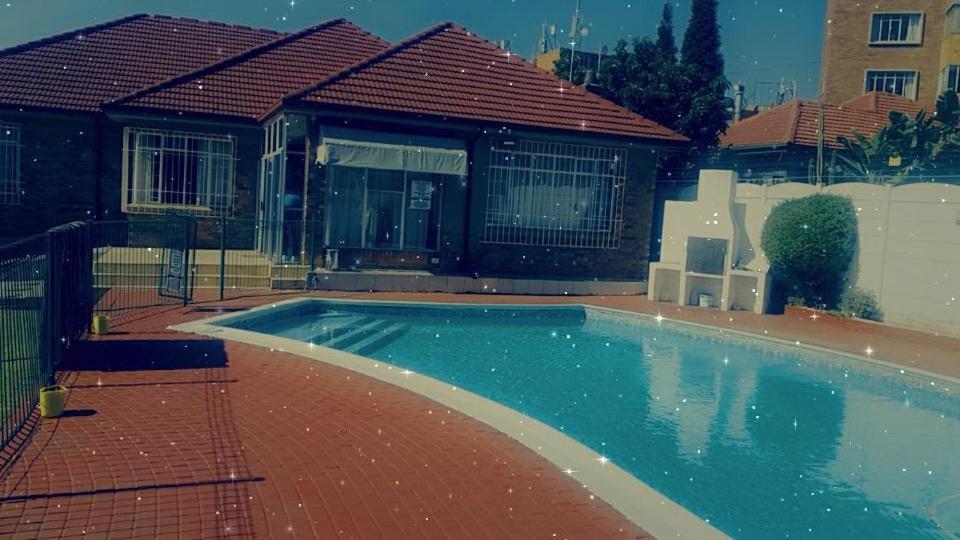 Derrick Bed & Breakfast 2*