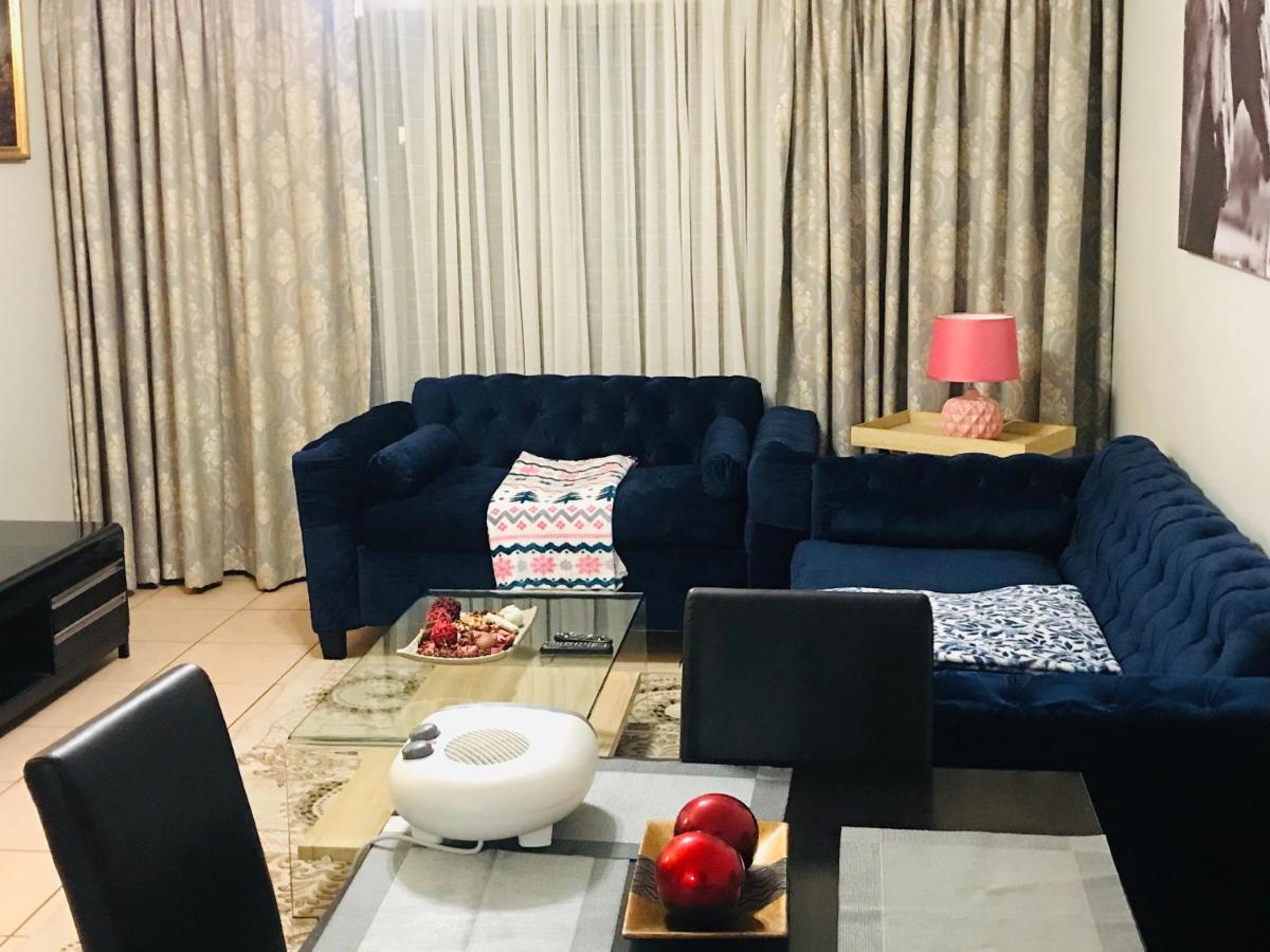 Royal Dream Apartment.