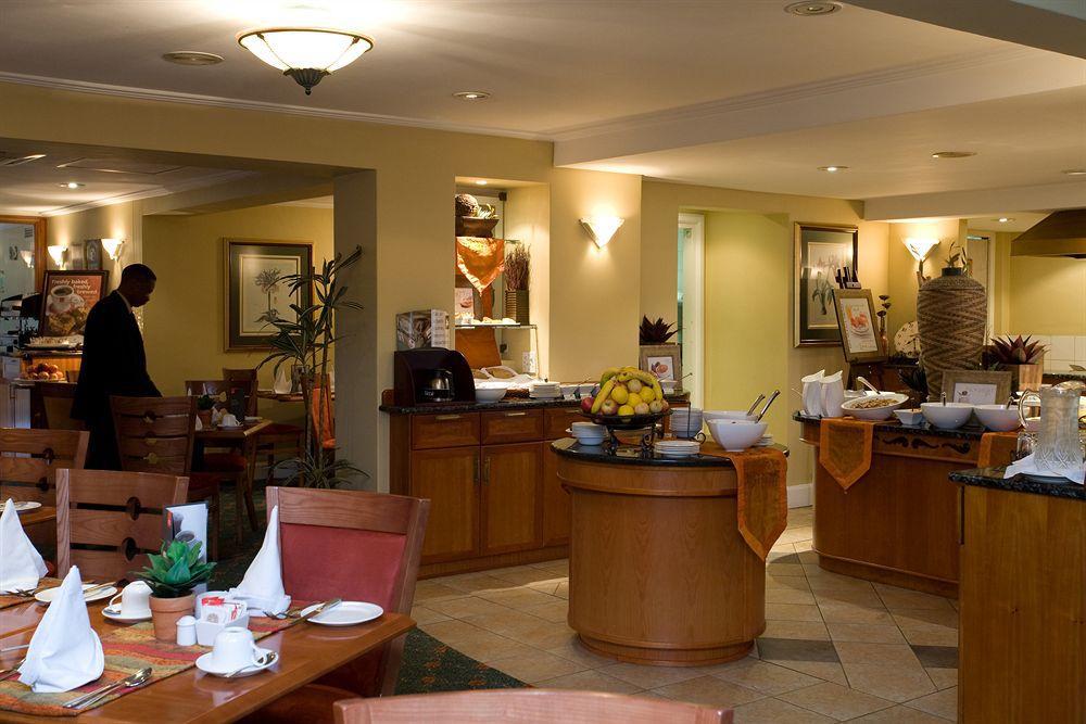 Courtyard Sandton Hotel