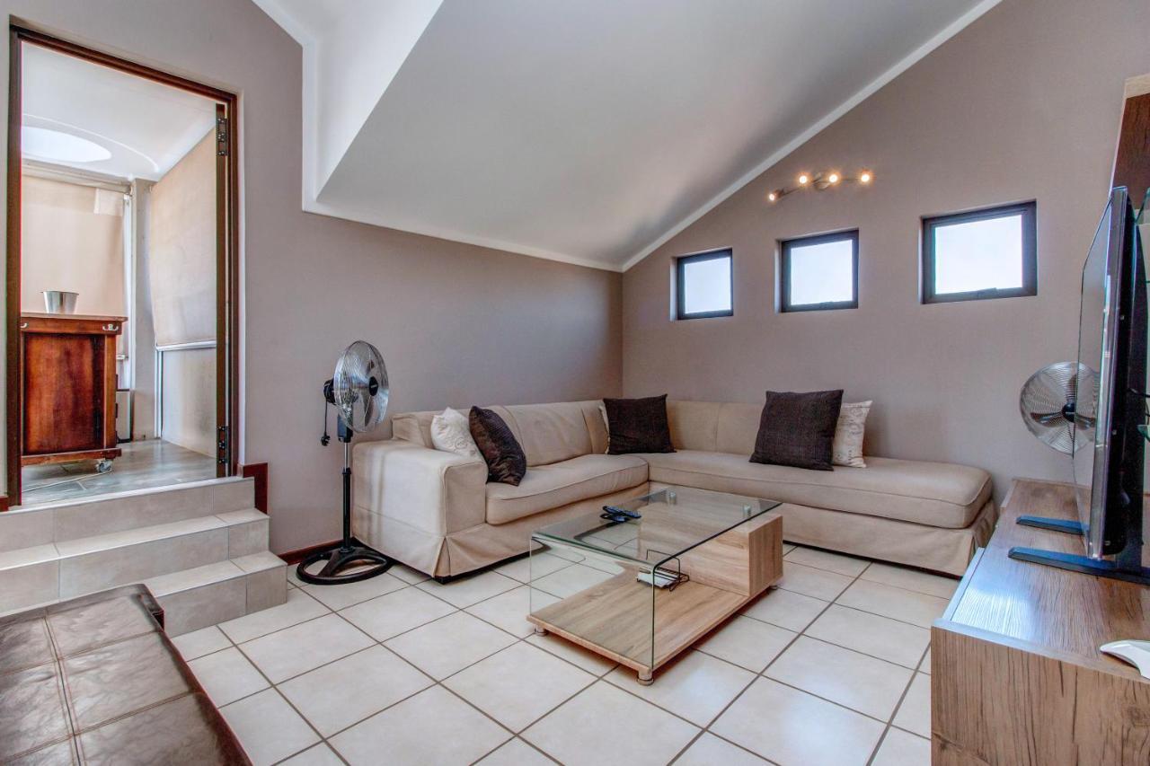 Upmarket Ultra Modern Sandton * Joanesburgo
