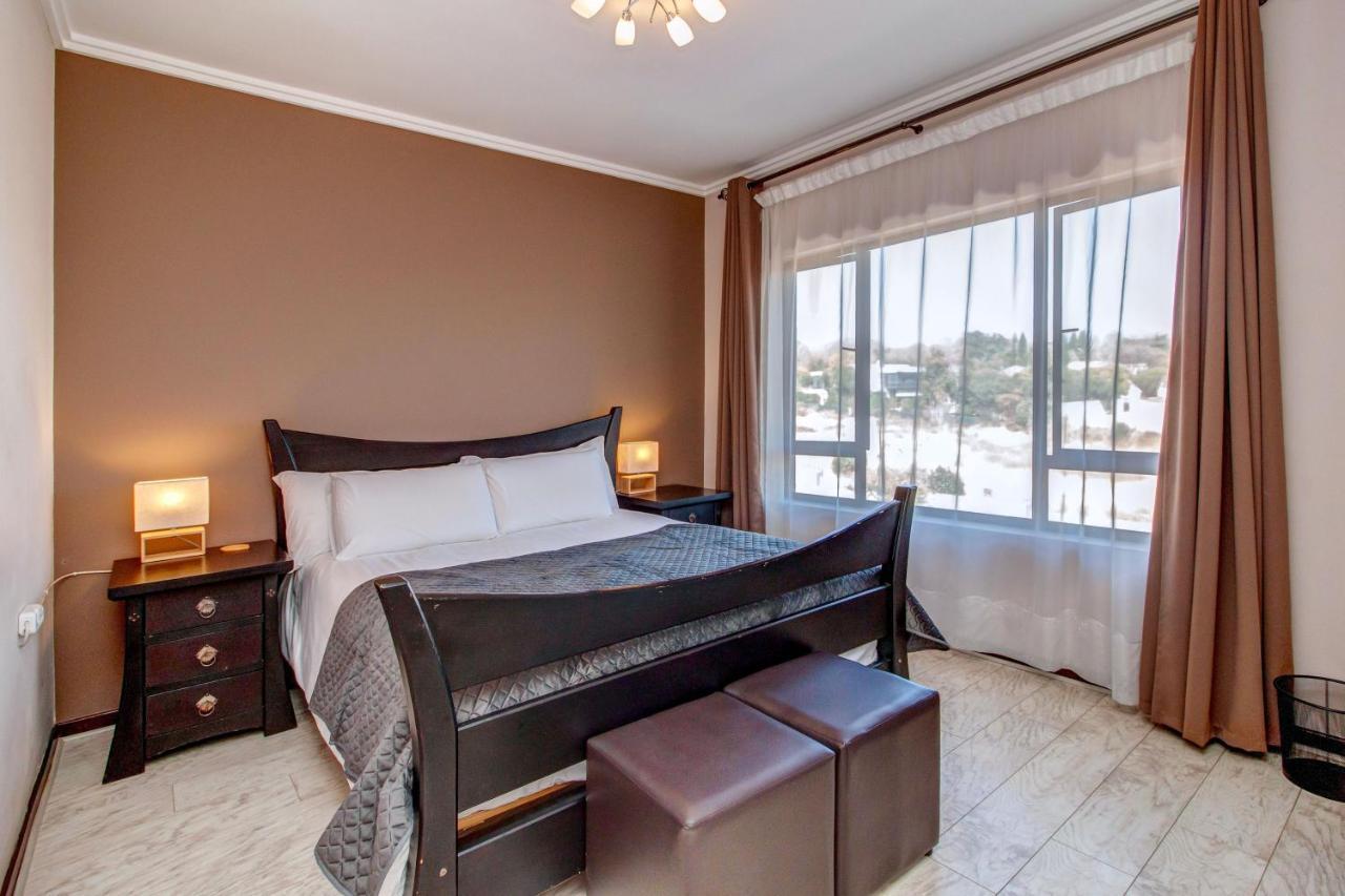 Apartamento Upmarket Ultra Modern Sandton Joanesburgo