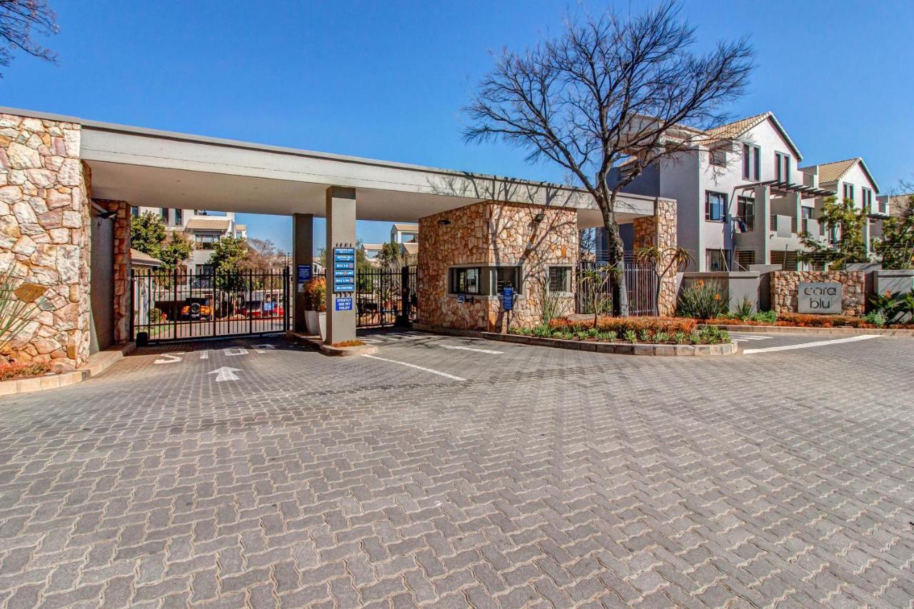 Upmarket Ultra Modern Sandton *