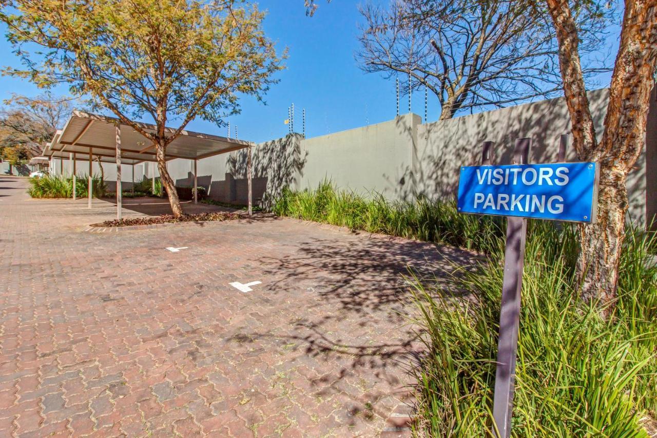 Upmarket Ultra Modern Sandton Apartamento *