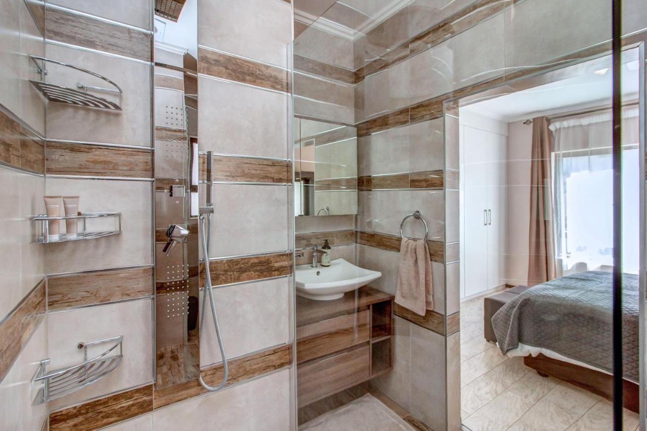 Upmarket Ultra Modern Sandton Apartamento *