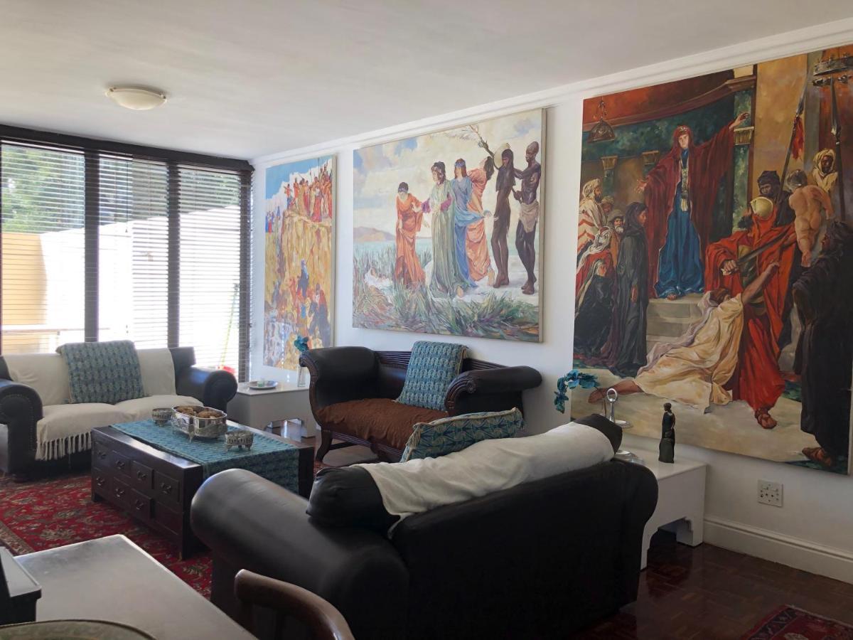 Sandton Luxury Living At 102 Kambula