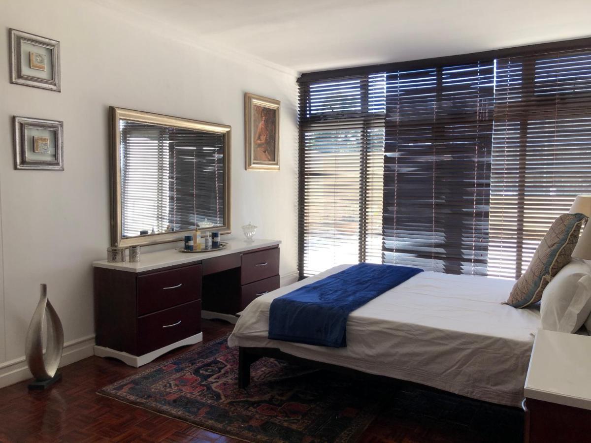 Sandton Luxury Living At 102 Kambula Apartment *