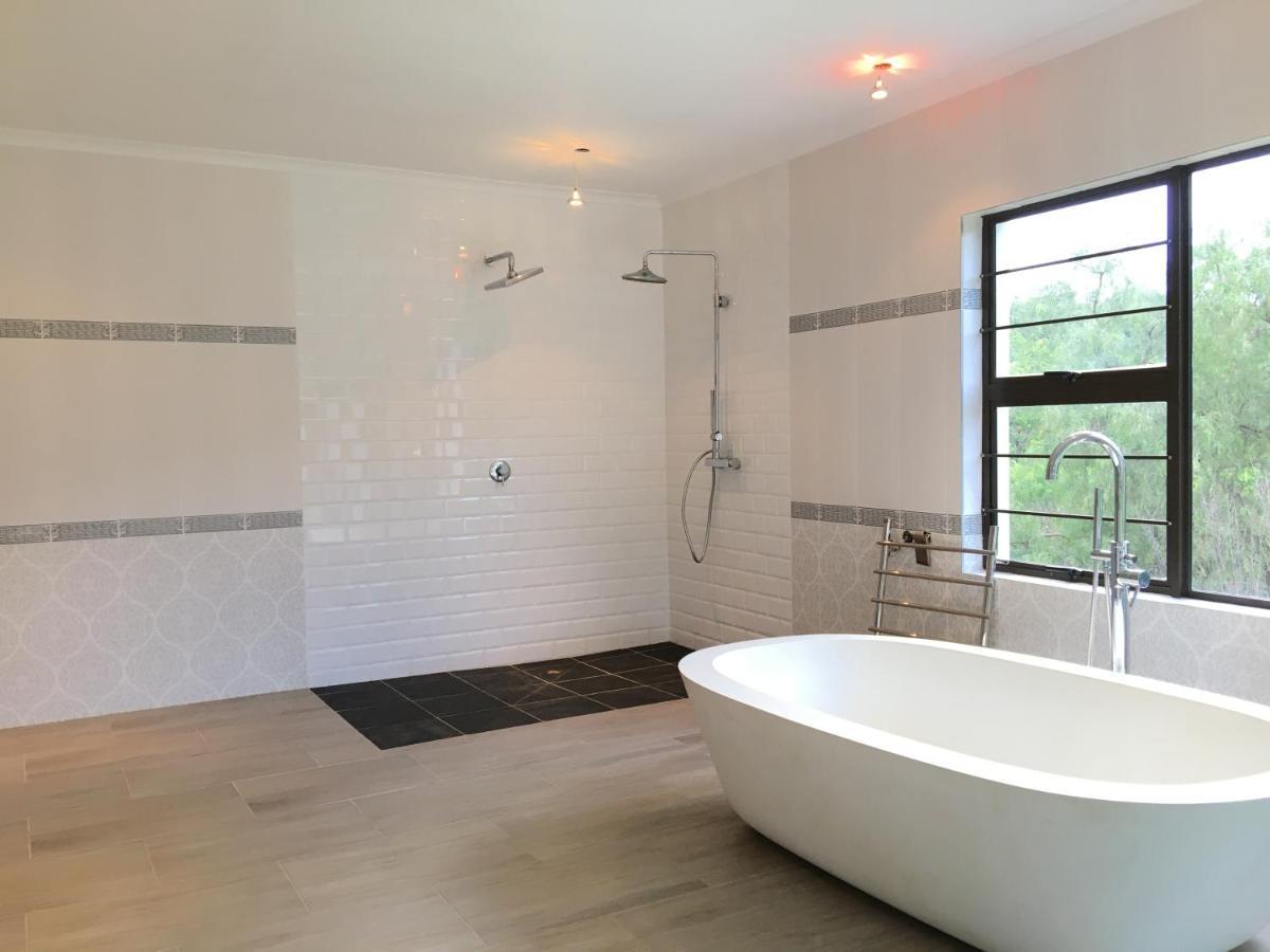 468 On Bath * Johannesburg