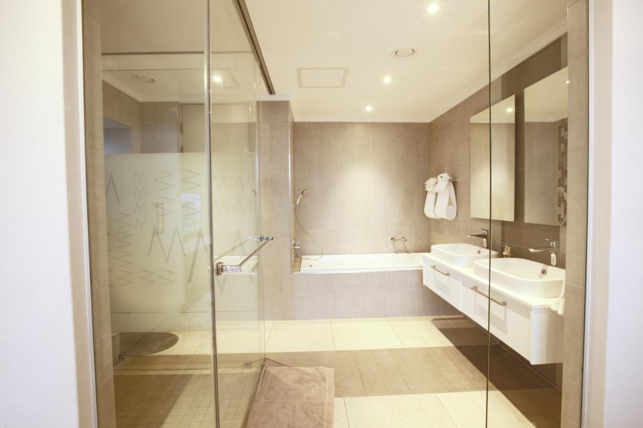 Azalia - Masingita Towers, Sandton Apartment *