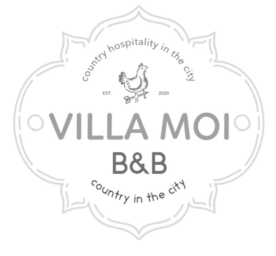 Moi 4*