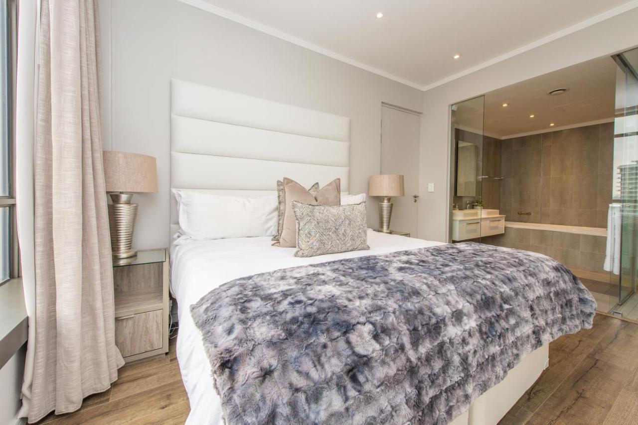 8th Floor, 2 Bedroom Luxury Masingita! Apartment *