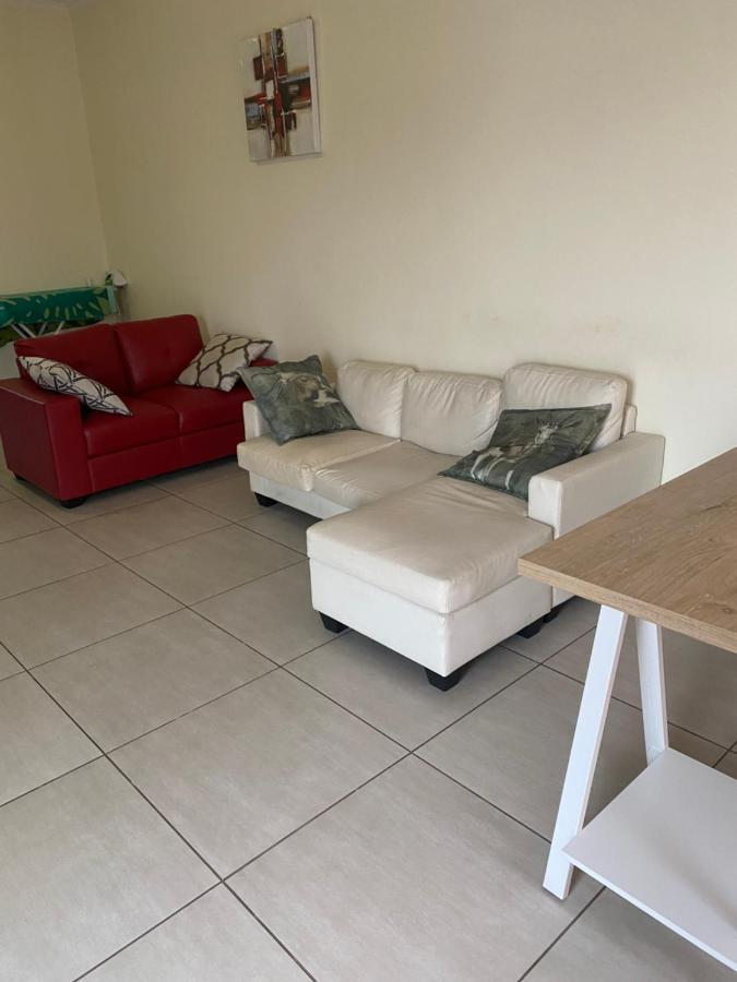 Apartment Greenstone Ridge Johannesburg