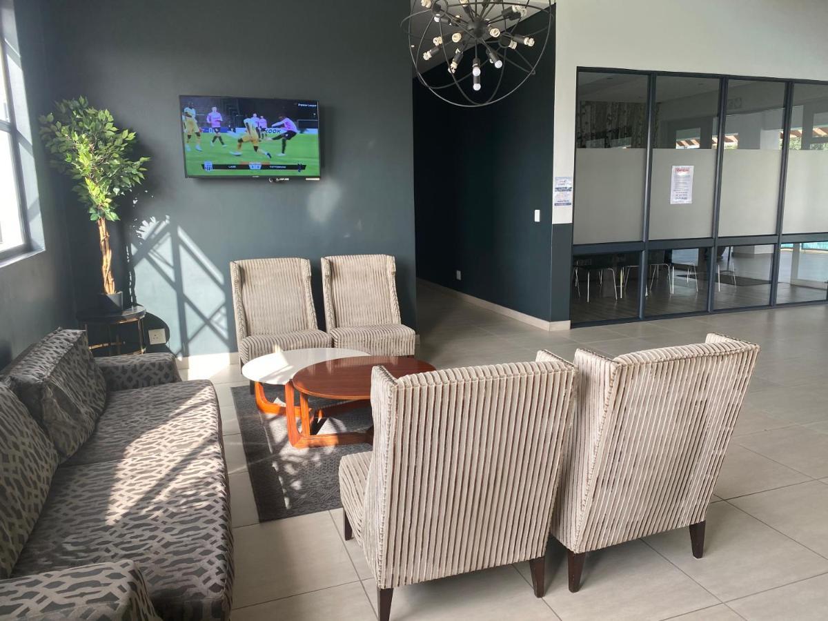 Greenstone Ridge Apartment