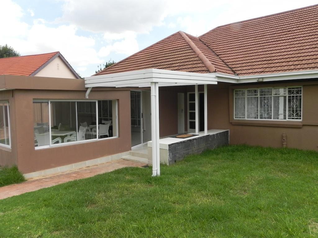 Owee's Place Guest house Johannesburg