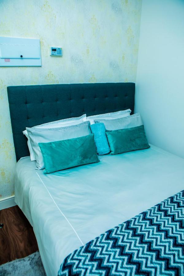 The Green Pillar Apartment