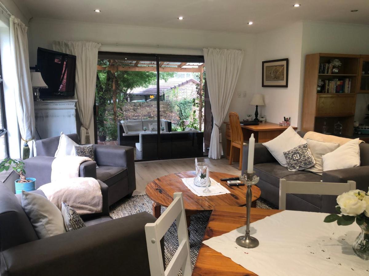 Apartment Waybury - A Cozy From ! *