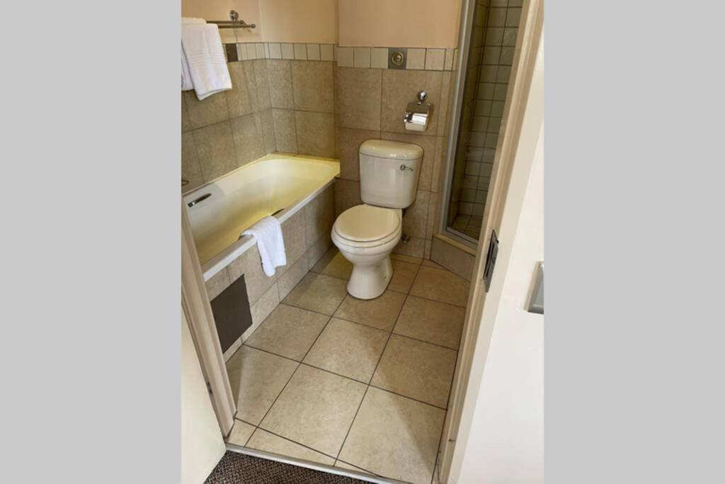 Cool & Easy Flat In The Heart Of Marshalltown *