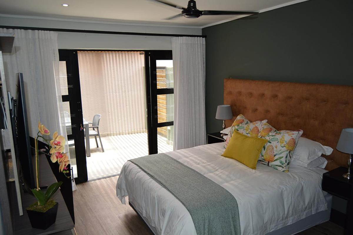 The 6 On Vrede * Johannesburg