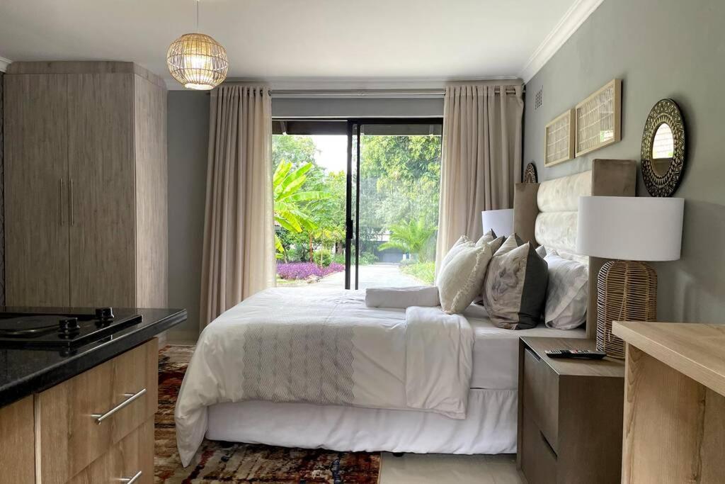 57 On Stig Luxury Studio 9 * Johannesburg