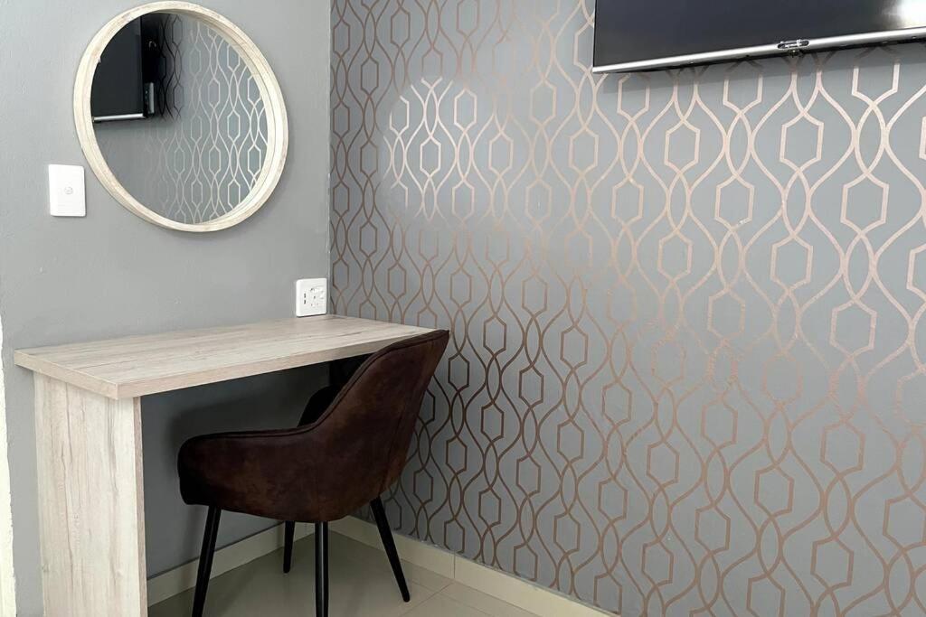 Apartment 57 On Stig Luxury Studio 9 Johannesburg