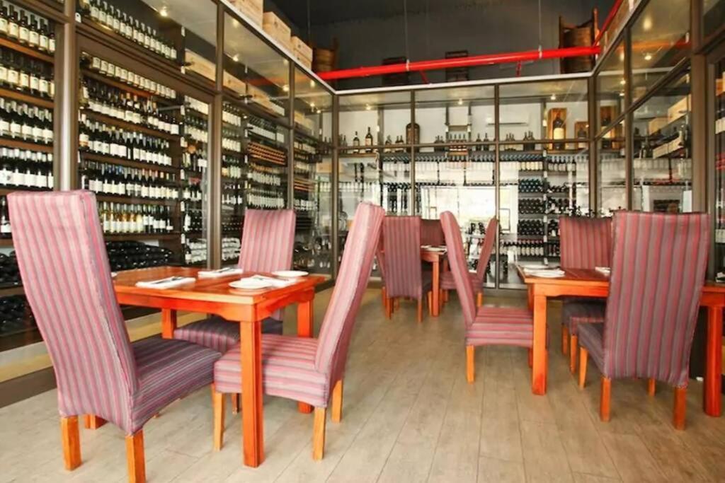 1 Bedroom Luxury Sandton Skye Apartamento *