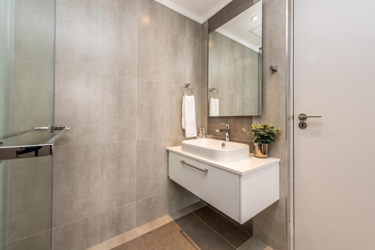 8th Floor, 2 Bedroom Luxury Masingita! Johannesburg