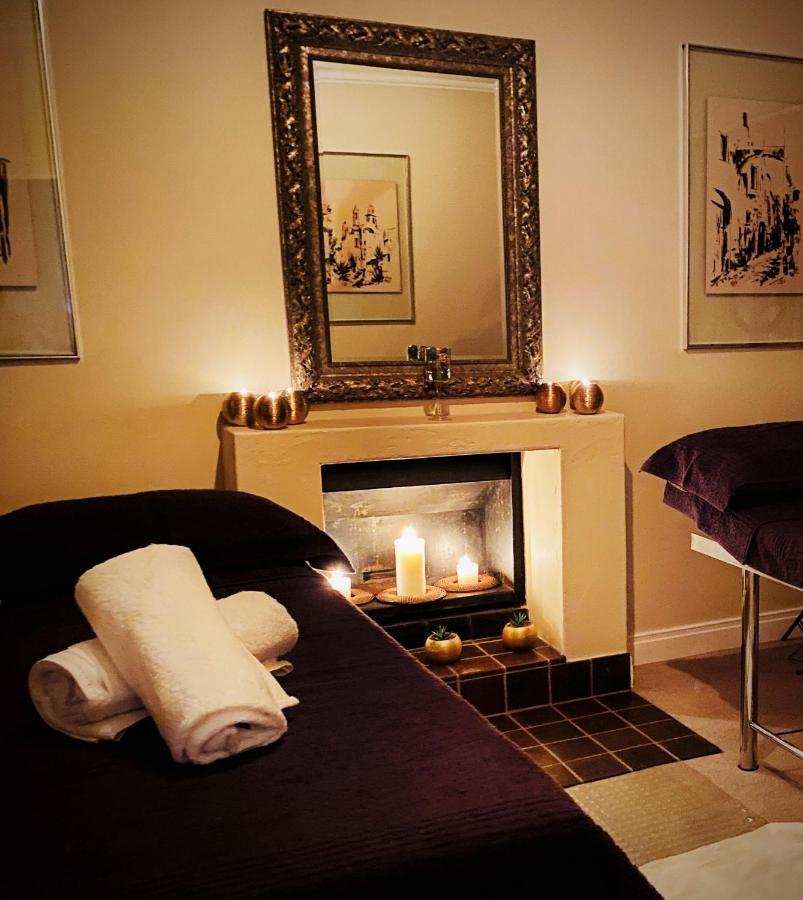 Vair's Place In Sandton Paulshof - Apartment, Lux Suites & *