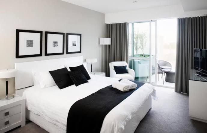 Sandton Luxury Apartment