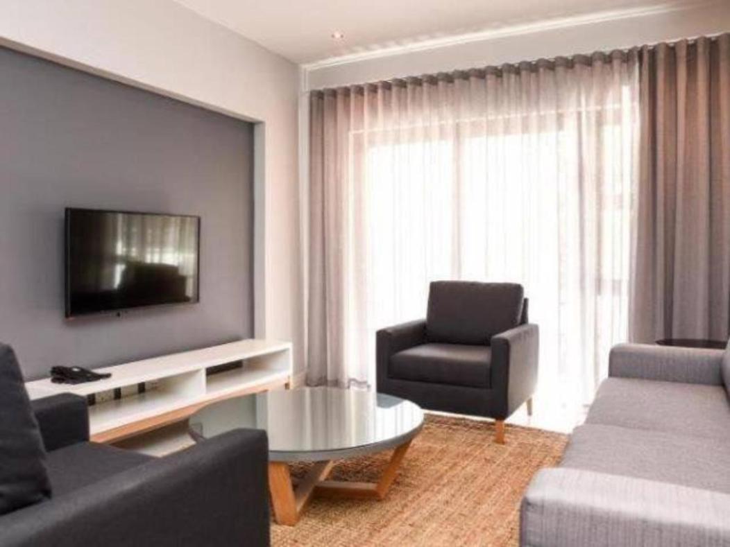 Exquisite Hide Out In Sandton Holiday home *