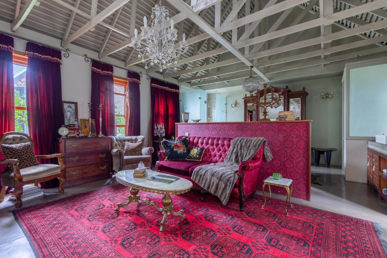 Festina Lente Guest house *