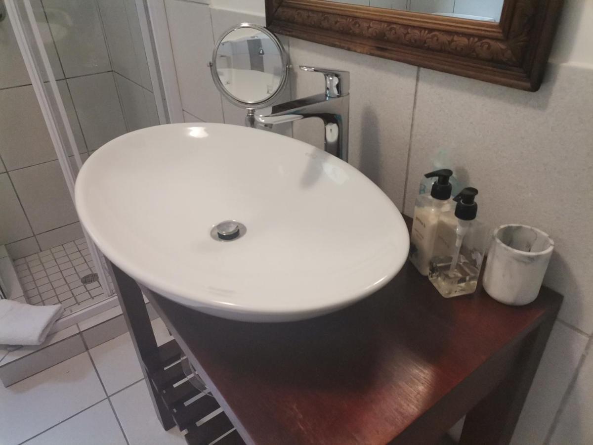 Rosebank By Claires Guest house 2*