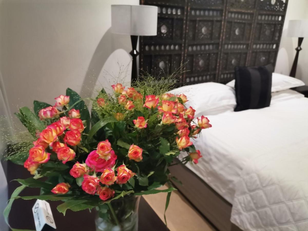 Rosebank By Claires 2* Johannesburg