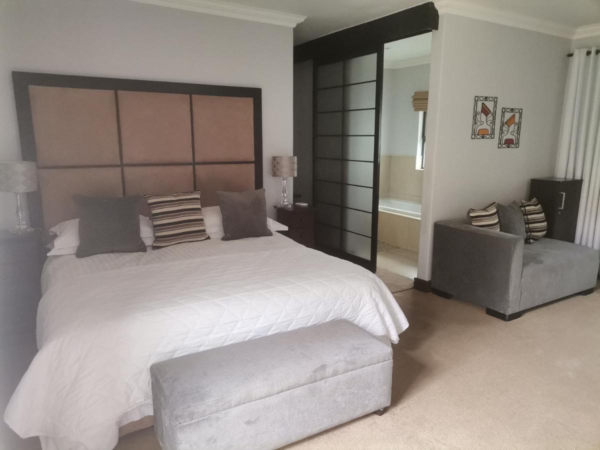 Rosebank By Claires Guest house Johannesburg