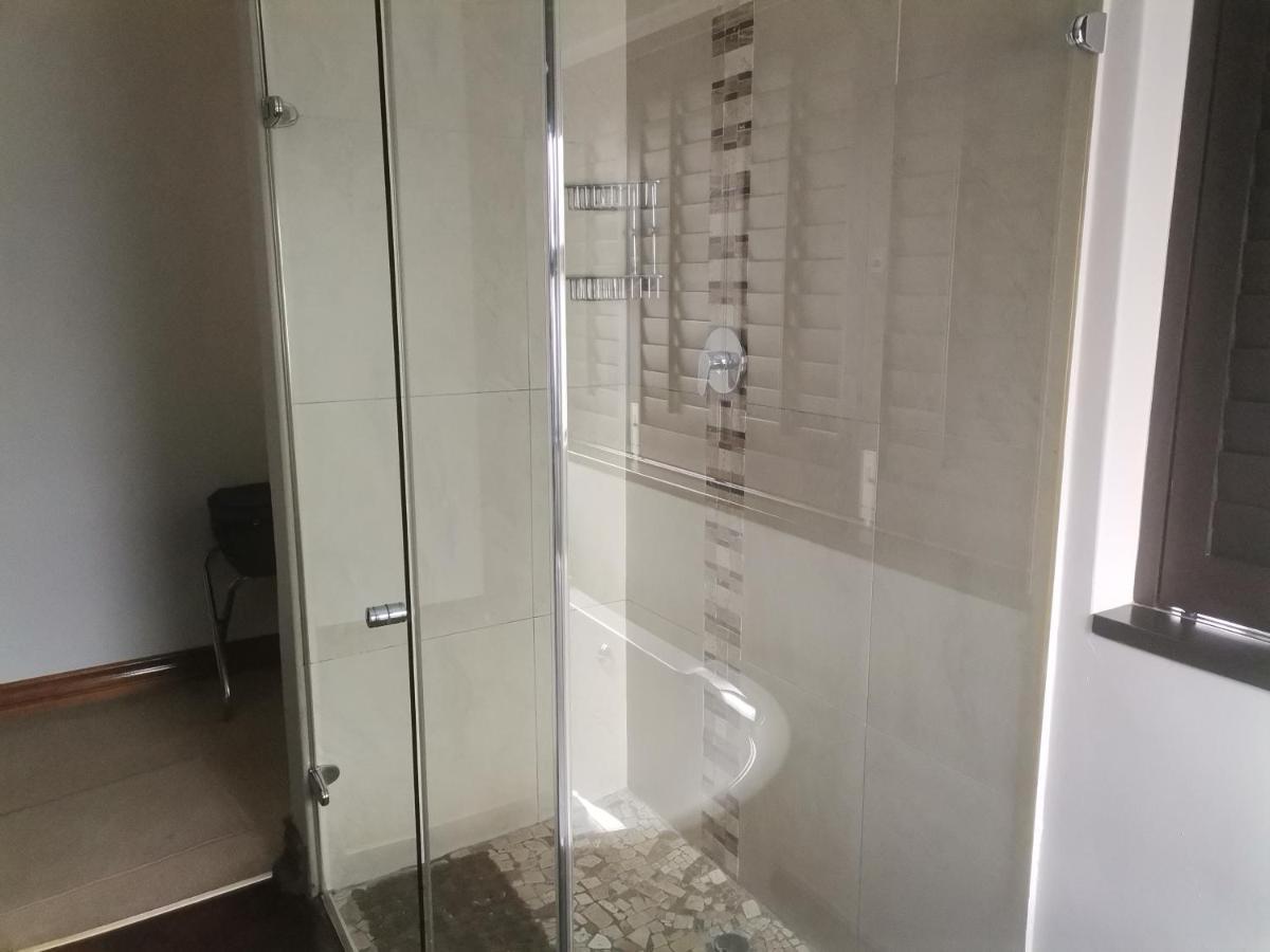 Rosebank By Claires Guest house