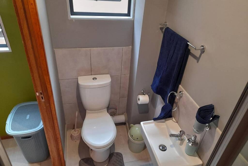 Luxury 5min Walk To Gandhi Square + Wifi Apartment