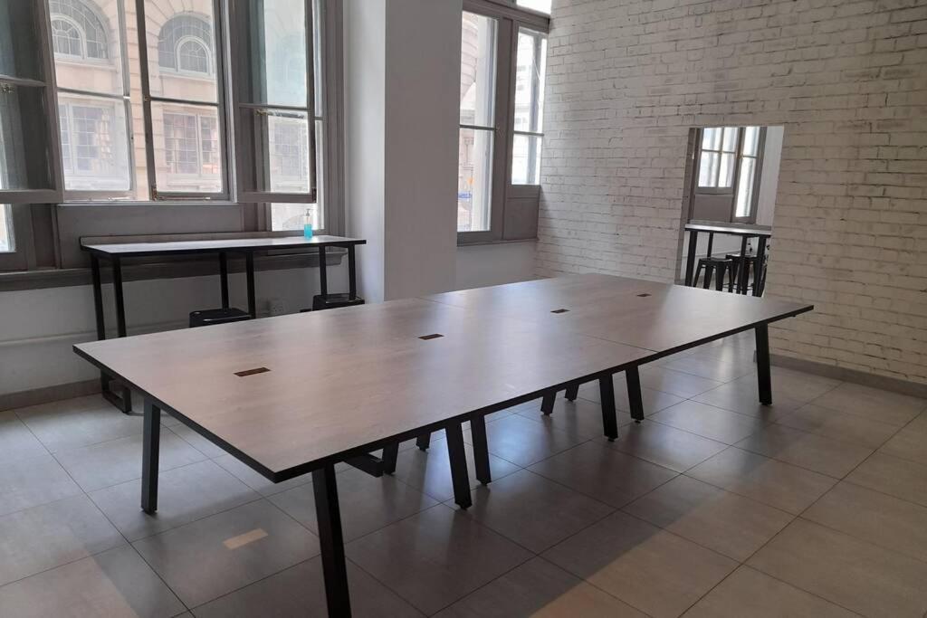 Luxury 5min Walk To Gandhi Square + Wifi Johannesburg